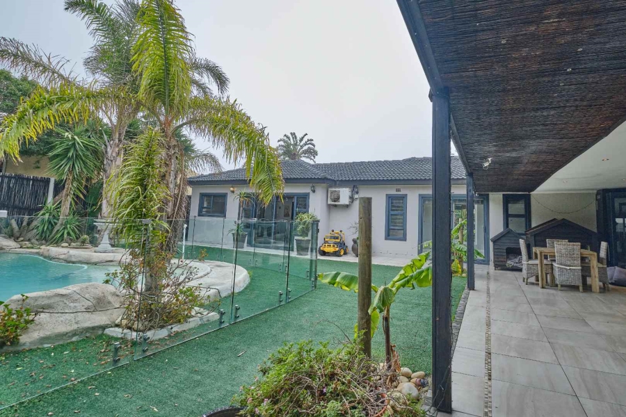 4 Bedroom Property for Sale in Flamingo Vlei Western Cape